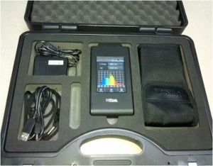 便携式LED光谱照度色温波长综合测试仪